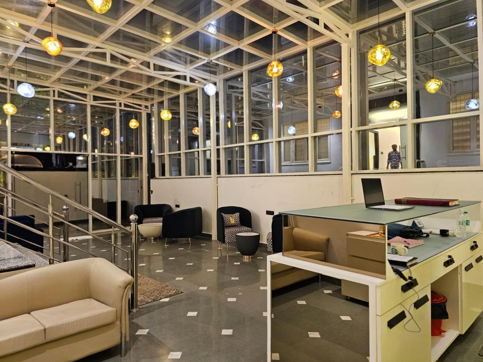 Hotel The Glass House Greater Noida Ngoại thất bức ảnh