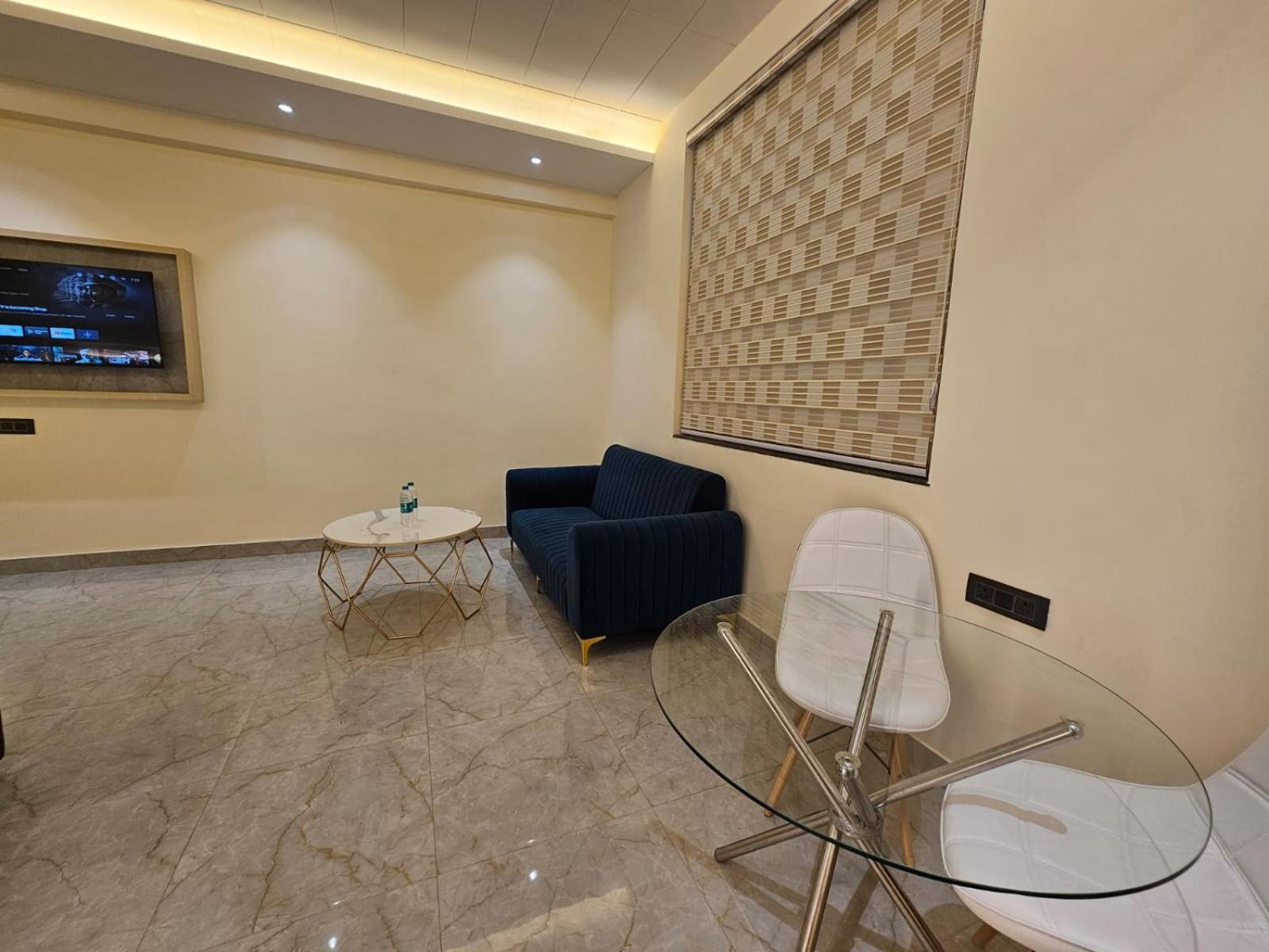 Hotel The Glass House Greater Noida Ngoại thất bức ảnh